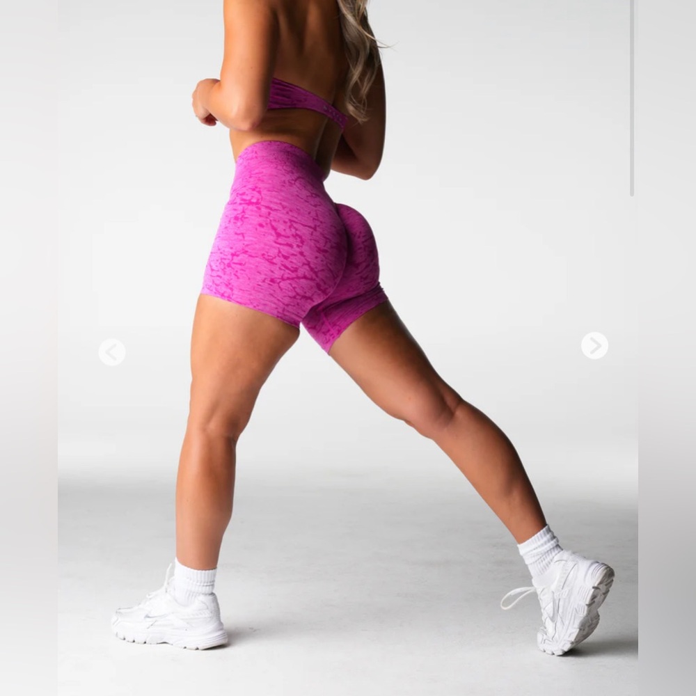 NVGTN Maui Breakthrough Shorts Medium